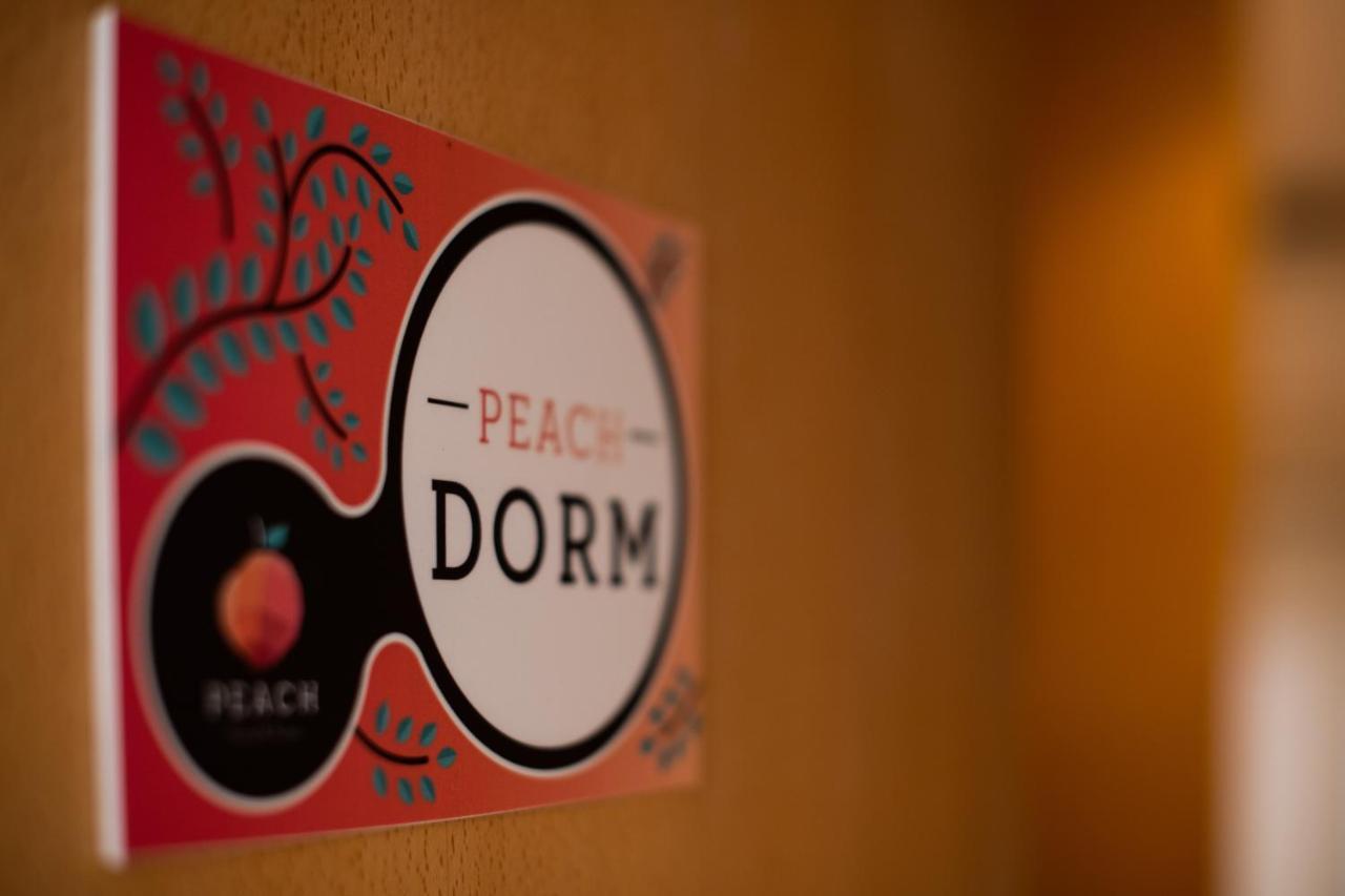 Peach Hostel & Suites ปอร์โต ภายนอก รูปภาพ